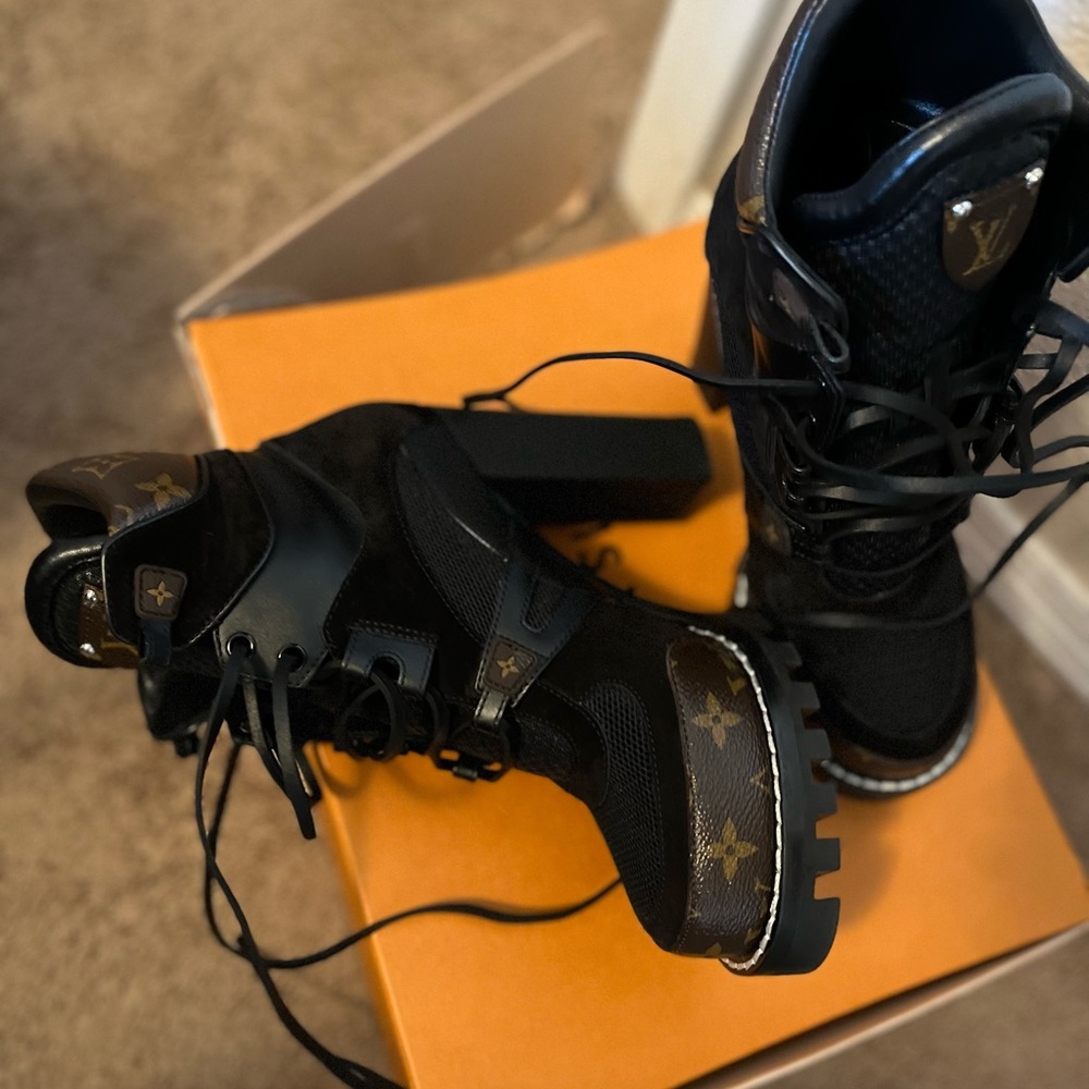 Louis Vuitton Star Trail Heeled Boot